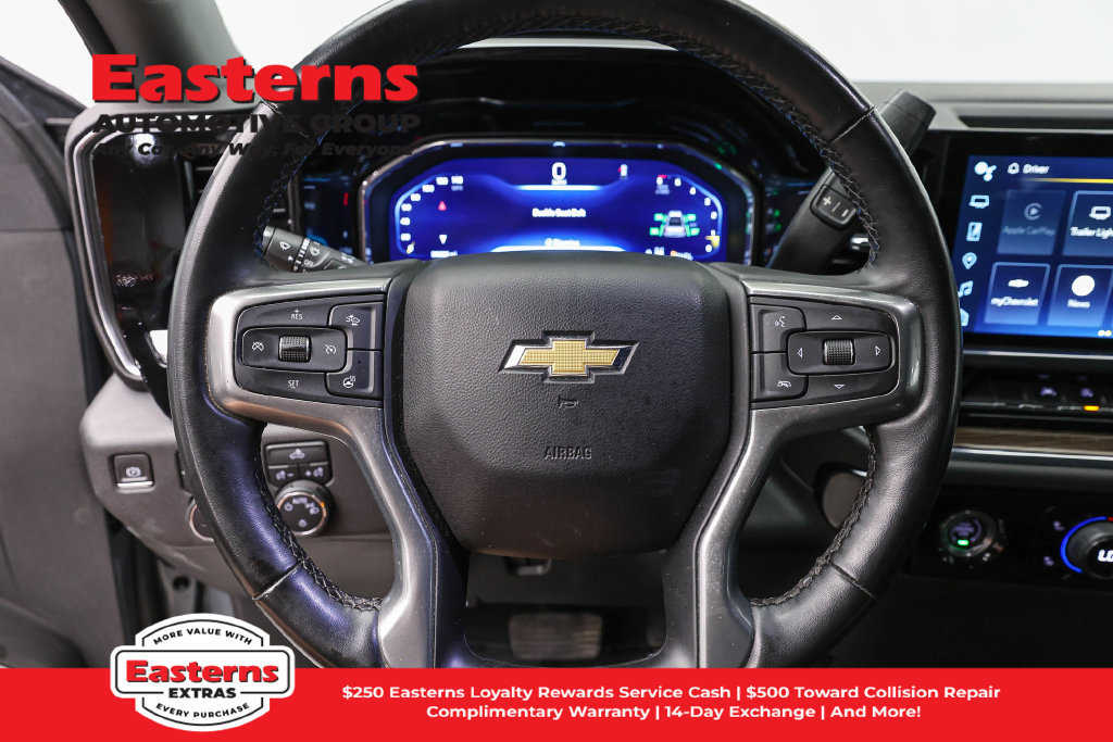 Used 2023 Chevrolet Silverado 1500 LT AWD/4WD image 11