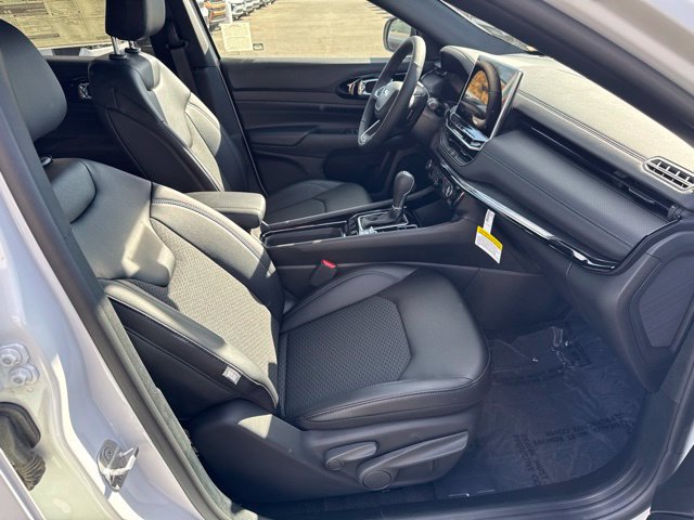 New 2026 Jeep Compass Latitude AWD/4WD image 25