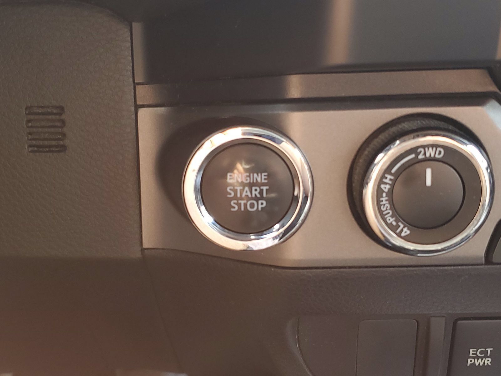 Used 2019 Toyota Tacoma TRD Off-Road AWD/4WD image 28