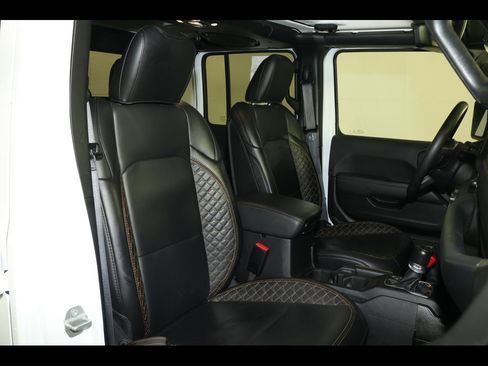 Used 2023 Jeep Gladiator Overland image 28