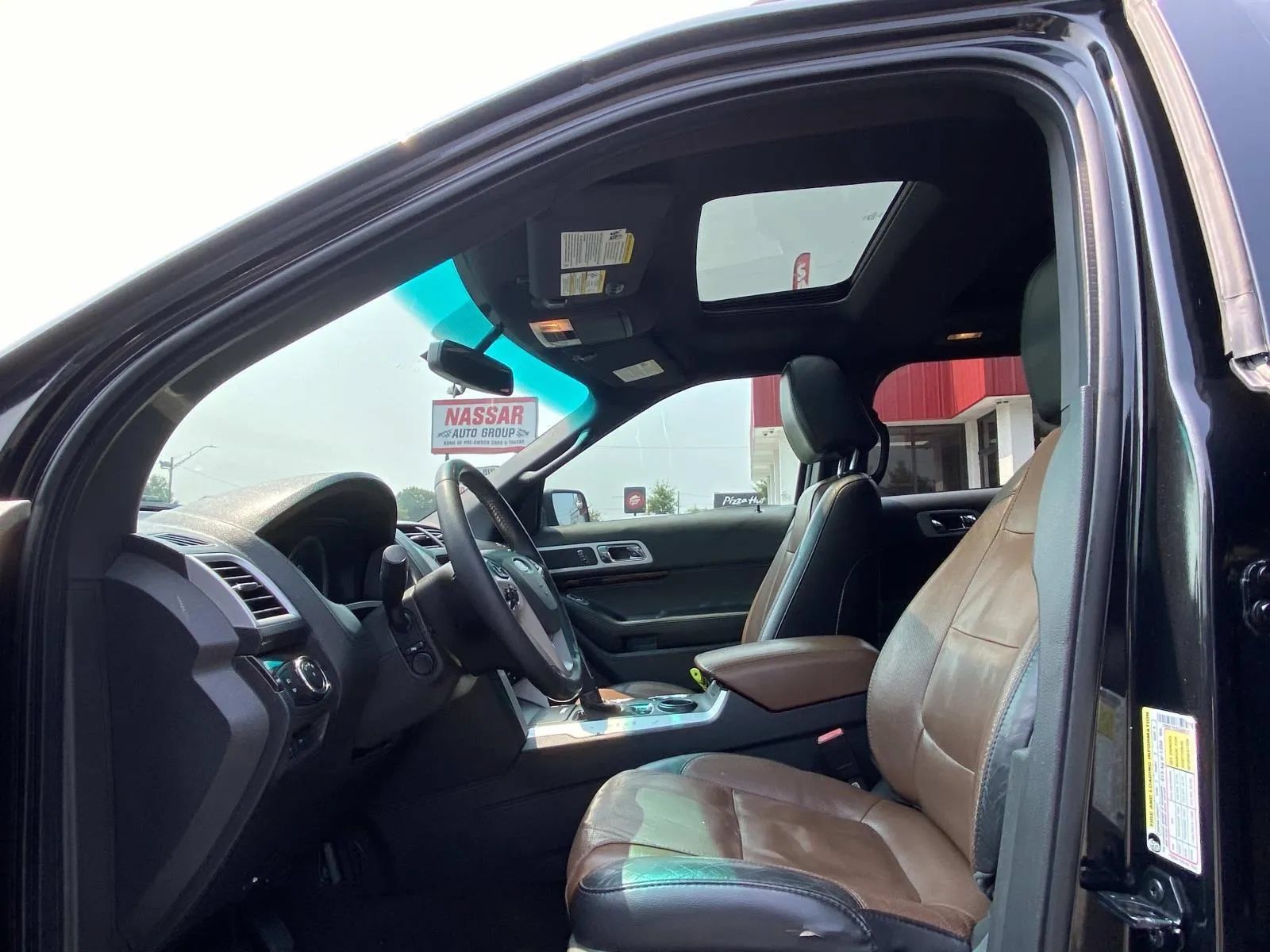 Used 2014 Ford Explorer Limited w/ Equipment Group 301A FWD image 18