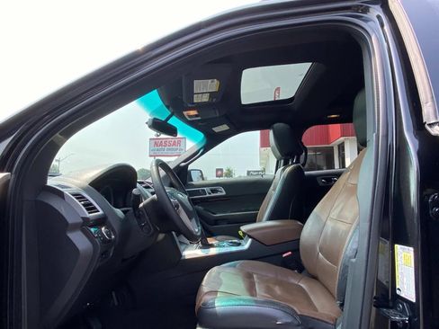 Used 2014 Ford Explorer Limited w/ Equipment Group 301A FWD image 18
