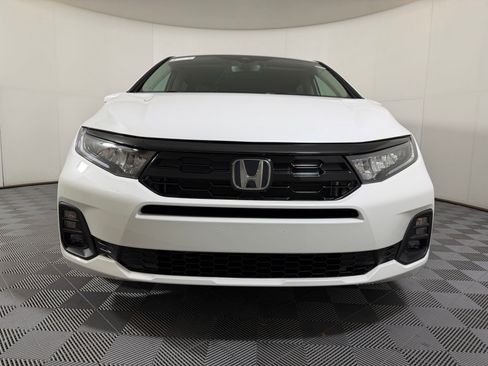 New 2026 Honda Odyssey Touring image 5