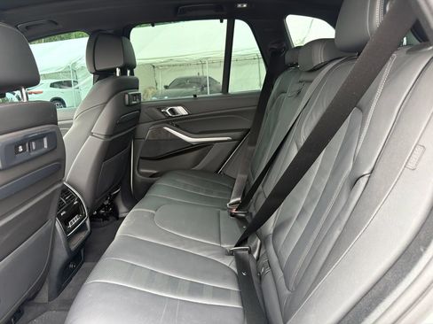 Used 2022 BMW X5 xDrive40i AWD/4WD image 9