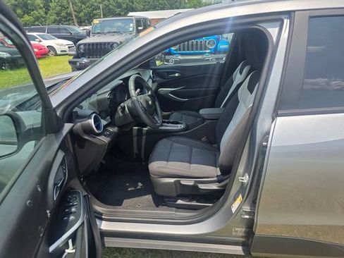 Used 2024 Chevrolet Trax LS w/ Driver Confidence Package FWD image 13