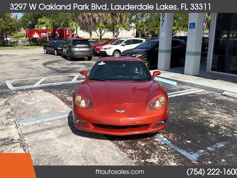 Used 2005 Chevrolet Corvette Coupe w/ Preferred Equipment Group RWD image 4