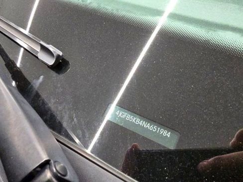 Used 2022 Mercedes-Benz GLE 450 4MATIC image 16