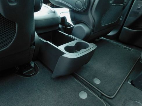 New 2026 Chrysler Pacifica Limited FWD image 25