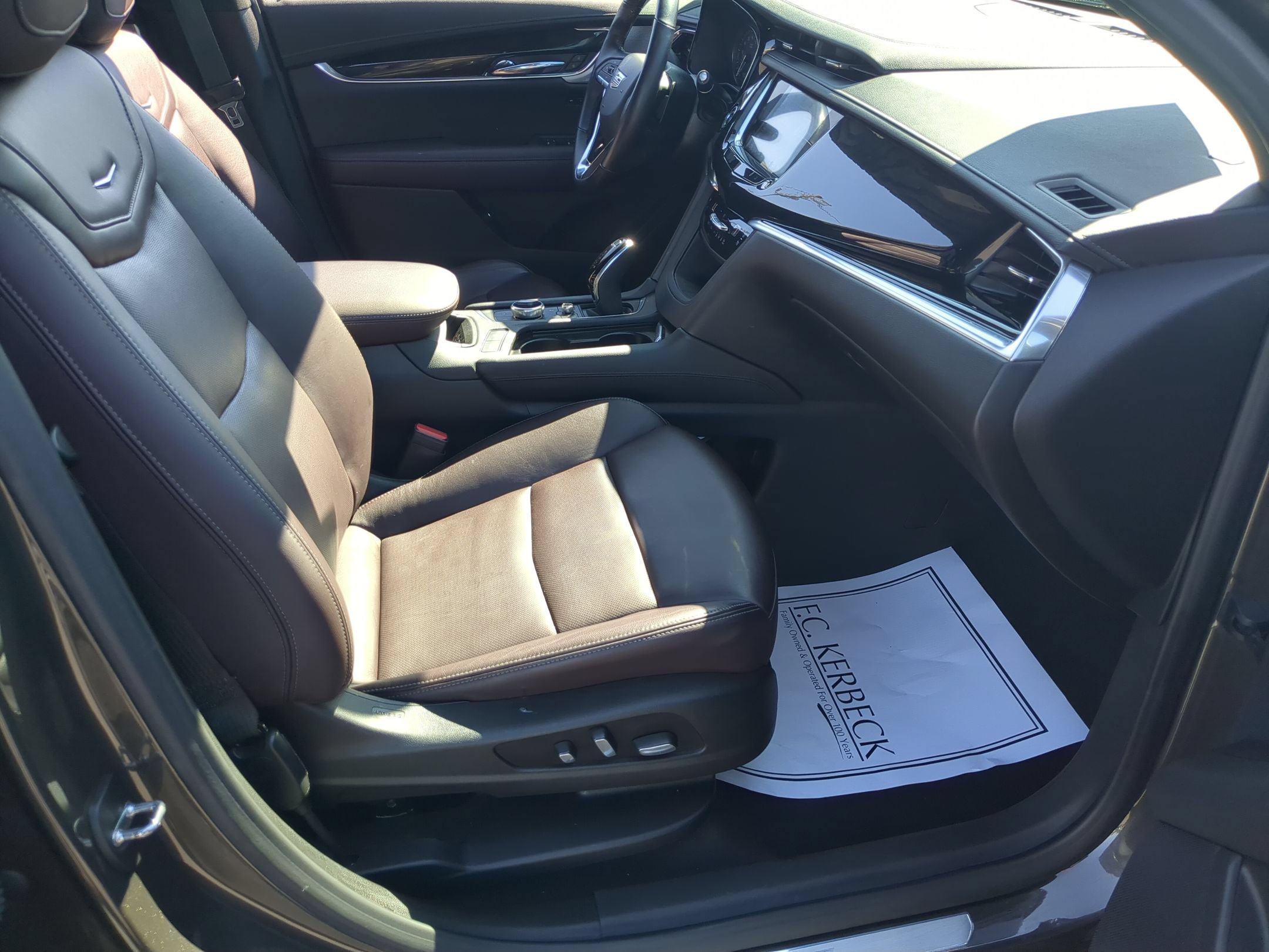 Certified 2020 Cadillac XT6 Premium Luxury AWD/4WD image 26