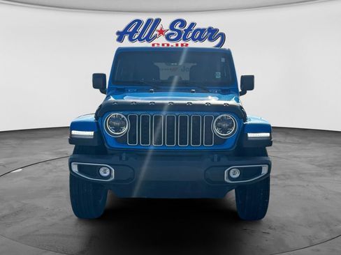 Used 2024 Jeep Wrangler Unlimited Sahara w/ Technology Group AWD/4WD image 2