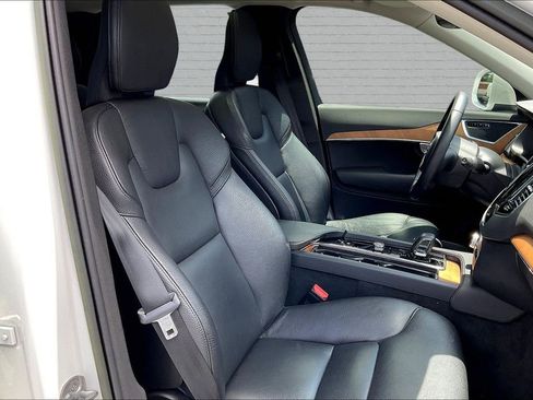 Used 2023 Volvo XC90 T8 Plus AWD/4WD image 30