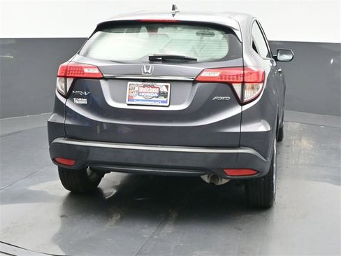 Certified 2021 Honda HR-V LX image 5