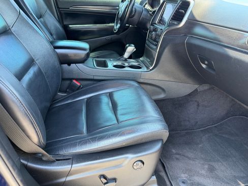 Used 2018 Jeep Grand Cherokee Limited RWD image 12