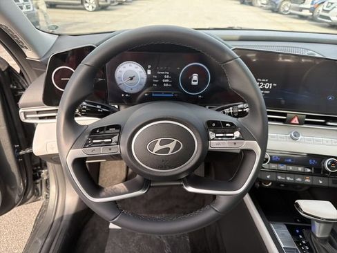 New 2026 Hyundai Elantra Limited image 22