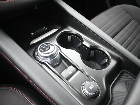 Used 2025 Ford Explorer ST-Line image 30