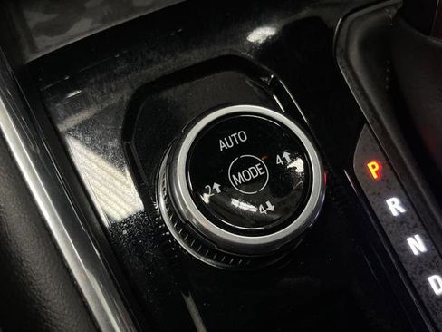 Used 2023 GMC Canyon AT4 image 23