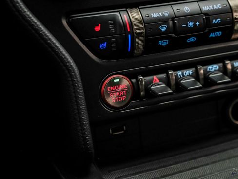 Used 2022 Ford Mustang Shelby GT500 w/ Technology Package image 76