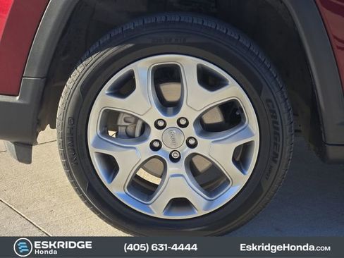 Used 2022 Jeep Compass Limited image 14