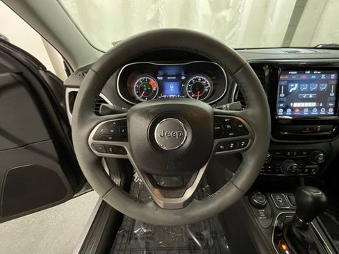 Used 2022 Jeep Cherokee Limited AWD/4WD image 11