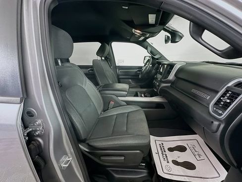 Used 2019 RAM 1500 Big Horn AWD/4WD image 32