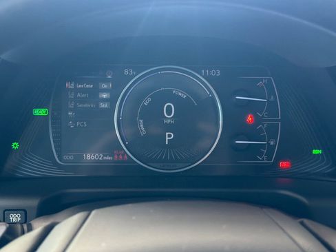 Used 2024 Lexus ES 300h w/ Luxury Package FWD image 23