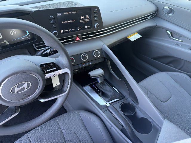New 2026 Hyundai Elantra SE FWD image 29