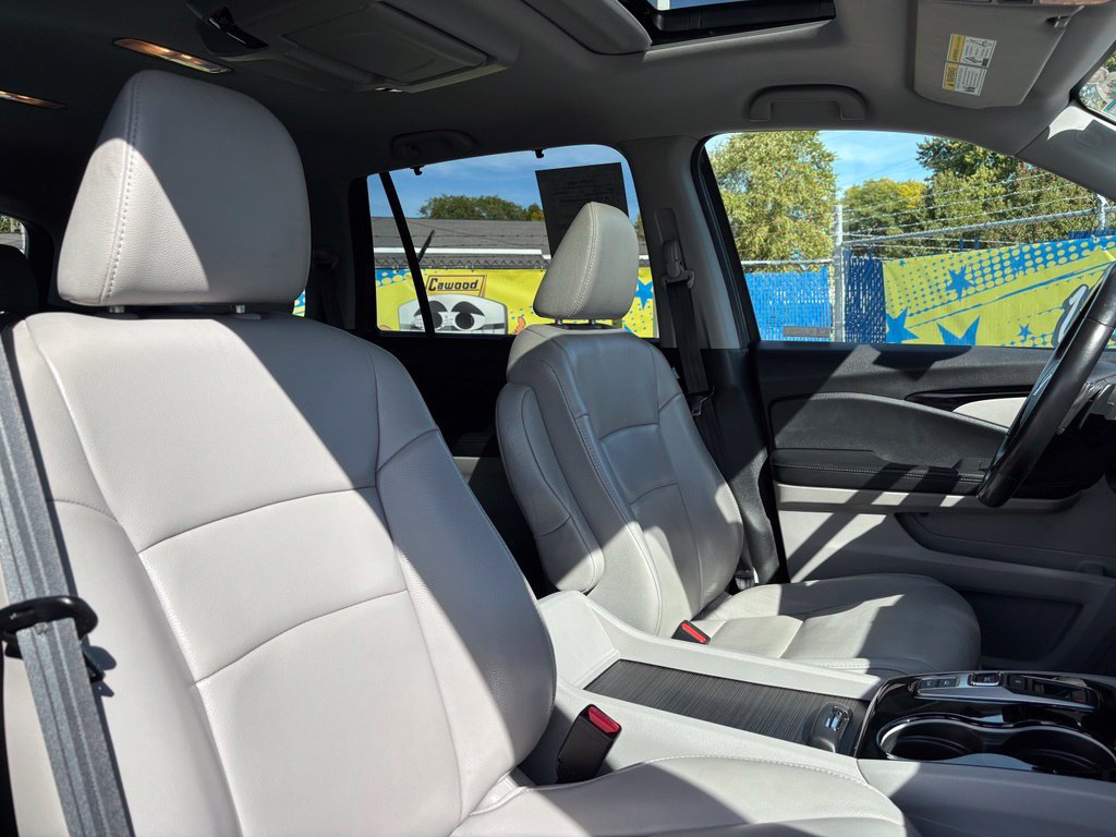 Certified 2019 Honda Pilot Touring image 19