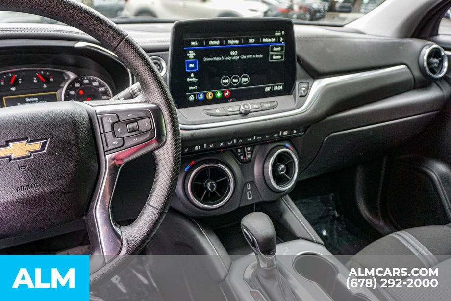 Used 2025 Chevrolet Blazer LT FWD image 31