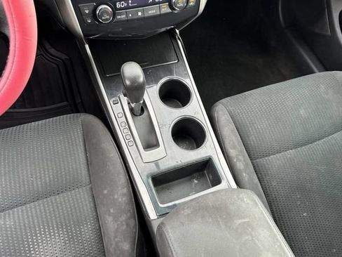 Used 2014 Nissan Altima 2.5 SV FWD image 18
