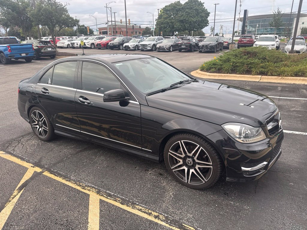 Used 2014 Mercedes-Benz C 250 Sedan image 4