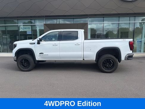 Used 2022 GMC Sierra 1500 SLE w/ X31 Off-Road Package AWD/4WD image 6