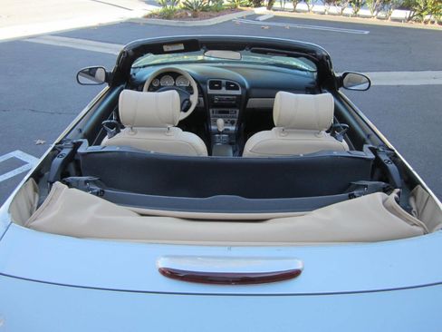 Used 2004 Ford Thunderbird Deluxe image 17