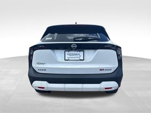 New 2026 Nissan Kicks SR w/ SR Premium Package AWD/4WD image 4