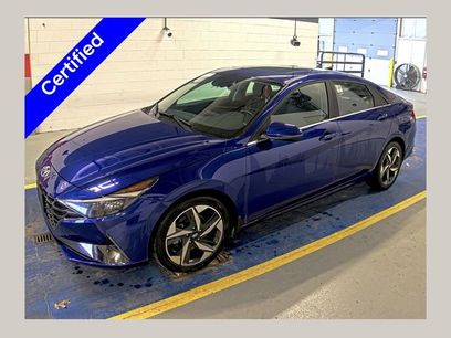 Used 2023 Hyundai Elantra Limited w/ Winter Weather Package