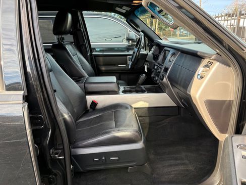 Used 2015 Ford Expedition EL XLT w/ Equipment Group 202A image 26