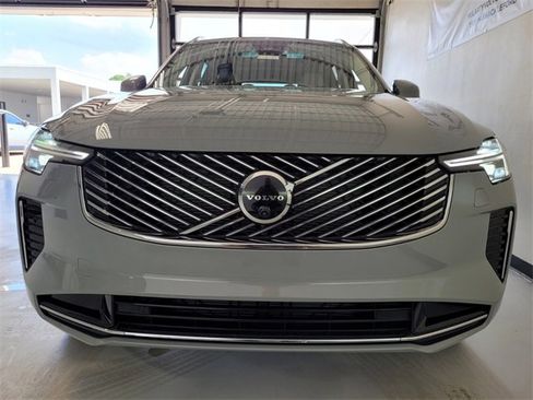 New 2026 Volvo XC90 B6 Ultra w/ Protection Package image 15