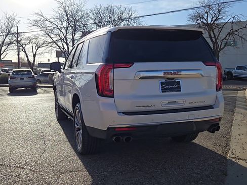 Used 2021 GMC Yukon Denali w/ Denali Premium Package image 7