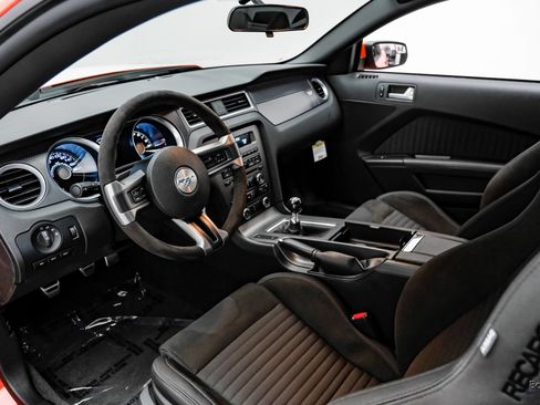 Used 2012 Ford Mustang Boss 302 w/ Boss 302 Accessory Pkg RWD image 3