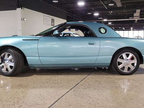 Used 2002 Ford Thunderbird RWD image 23