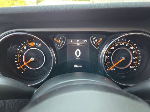 Used 2019 Jeep Wrangler Sport AWD/4WD image 19
