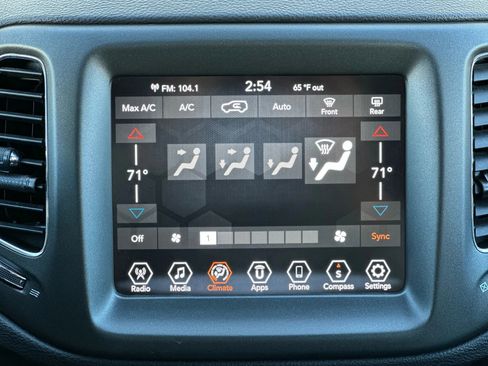 Used 2020 Jeep Compass Trailhawk image 26