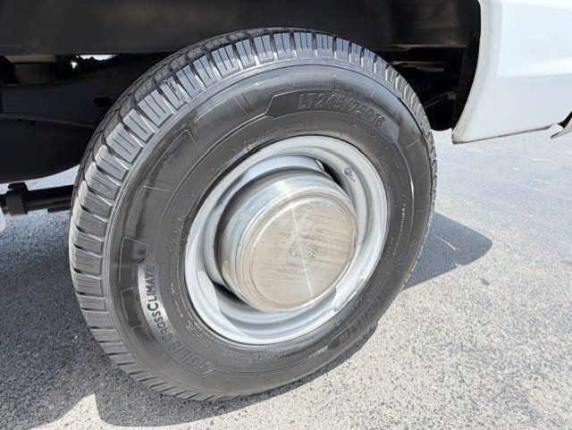 Used 2003 Ford E-350 and Econoline 350 Super Duty RWD image 9