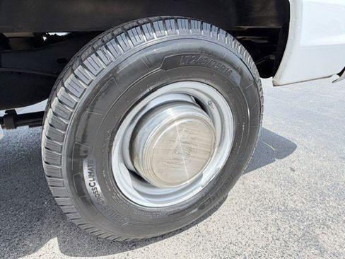 Used 2003 Ford E-350 and Econoline 350 Super Duty RWD image 9