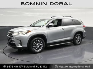 Used 2019 Toyota Highlander XLE FWD video 1