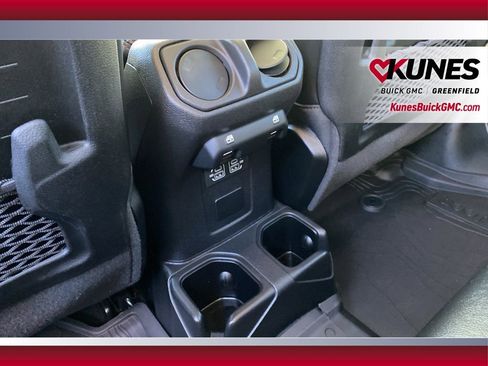 Used 2022 Jeep Gladiator Rubicon w/ Trailer Tow Package image 36