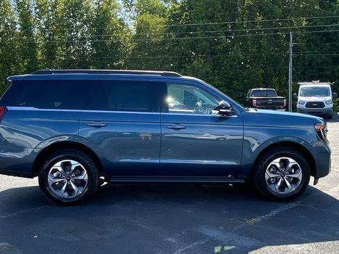 New 2027 Ford Expedition Active AWD/4WD image 4