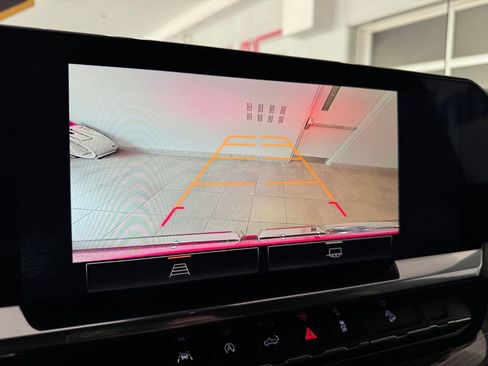 Certified 2024 GMC Sierra 1500 Elevation image 19