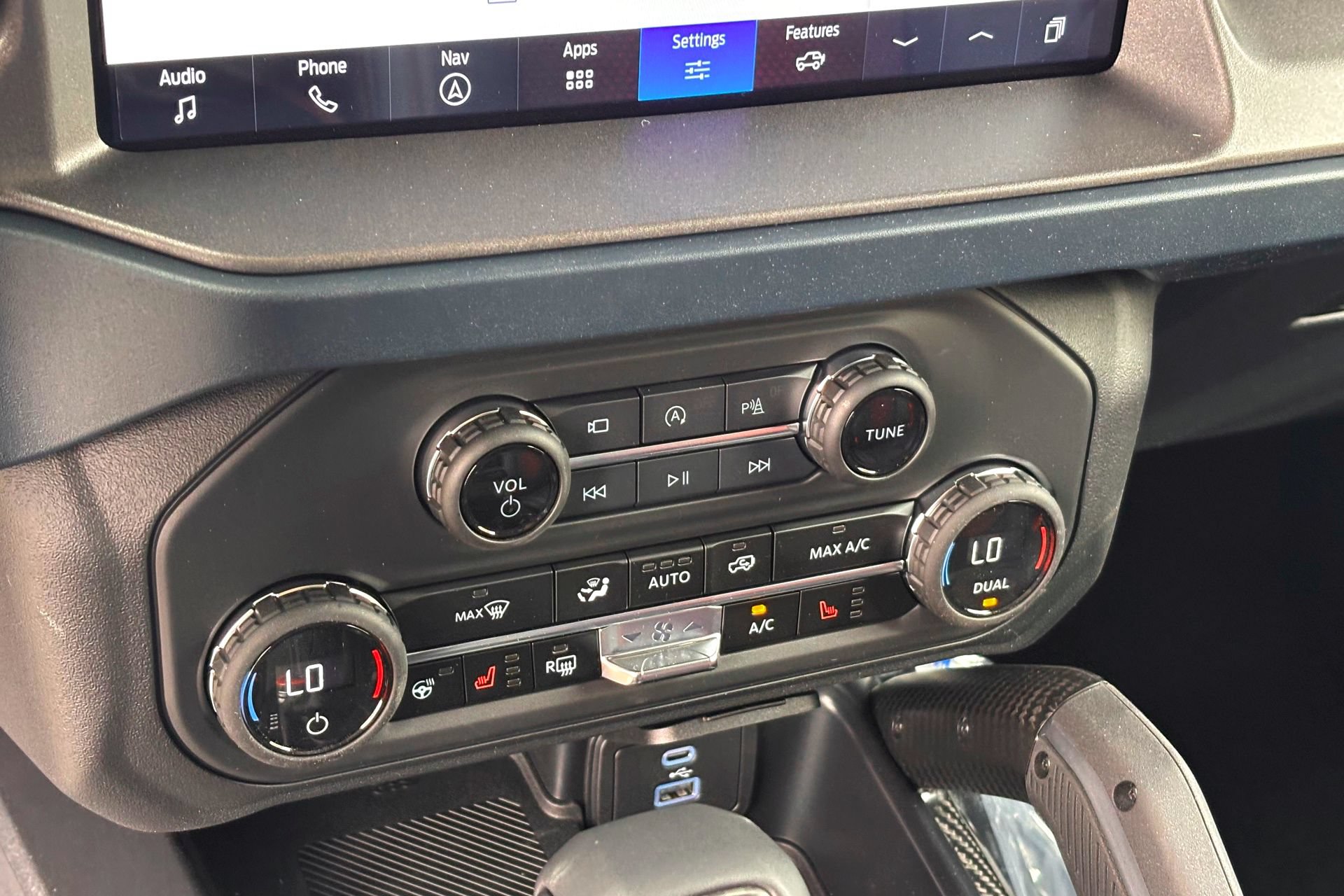 New 2025 Ford Bronco Raptor w/ Interior Carbon Fiber Pack AWD/4WD image 16