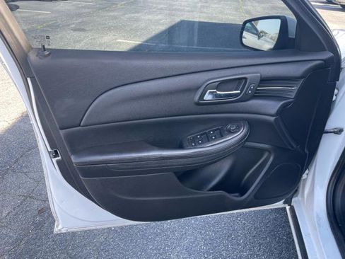 Used 2016 Chevrolet Malibu LT image 12