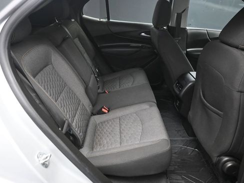 Used 2020 Chevrolet Equinox LT AWD/4WD image 34